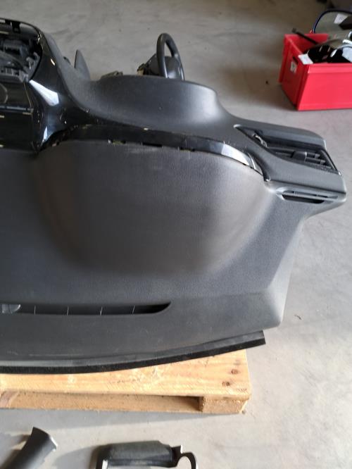 Image Planche de bord complete - PEUGEOT 208 1