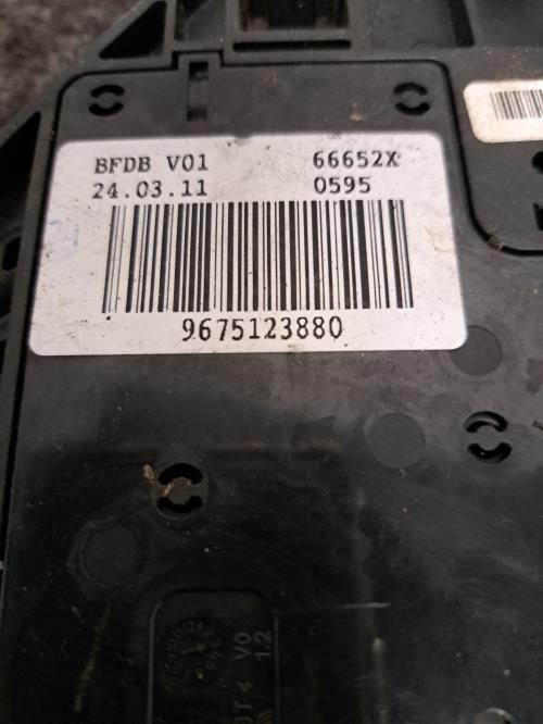 Image Porte fusible - CITROEN C3 2
