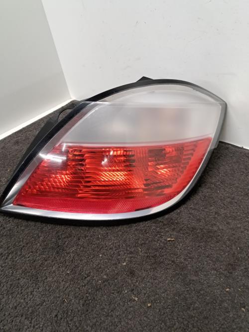 Image Feu arriere principal droit (feux) - OPEL ASTRA H