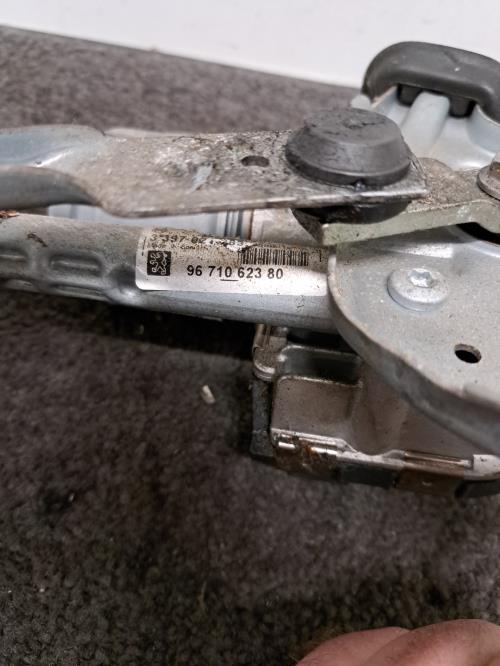 Image Moteur essuie glace avant droit - PEUGEOT 3008 1