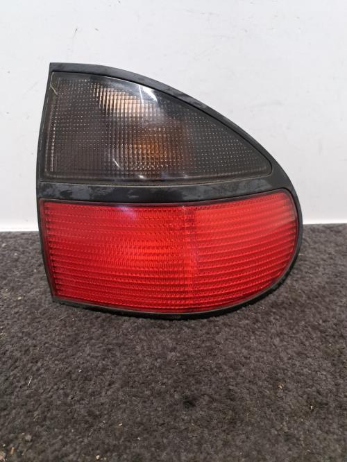 Image Feu arriere principal droit (feux) - RENAULT LAGUNA 1