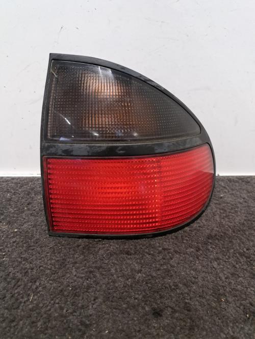 Image Feu arriere principal droit (feux) - RENAULT LAGUNA 1