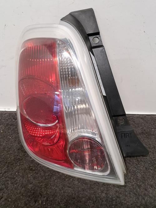 Image Feu arriere principal gauche (feux) - FIAT 500 2