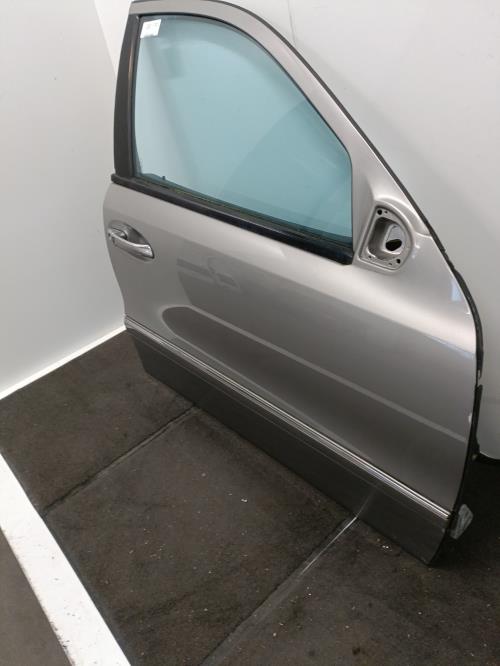 Image Porte avant droit - MERCEDES CLASSE E 211