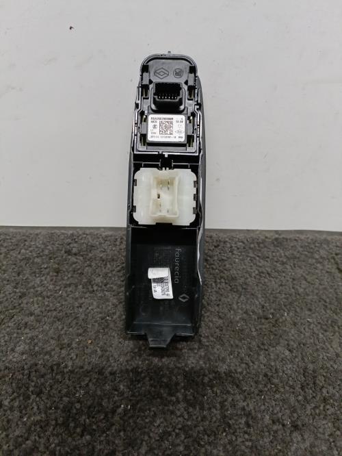 Image Interrupteur de leve vitre avant gauche - RENAULT KANGOO 3