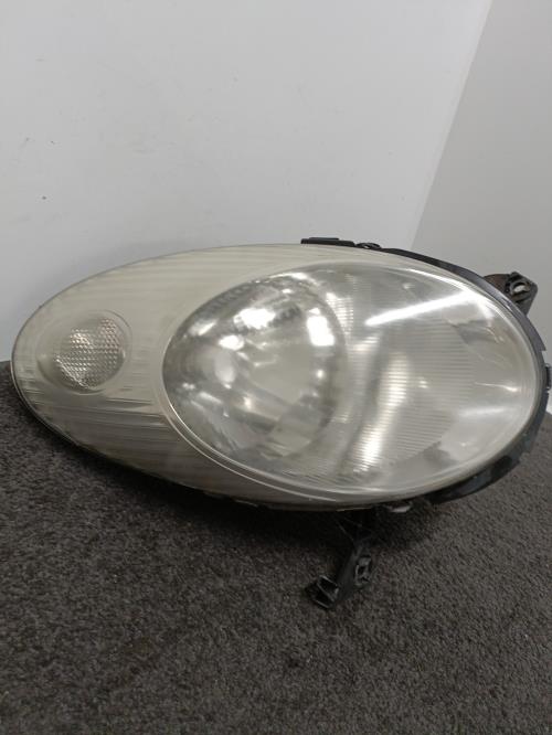 Image Optique avant secondaire droit (feux)(clignotant) - NISSAN MICRA 3