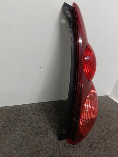 Image Feu arriere principal droit (feux) - PEUGEOT 107