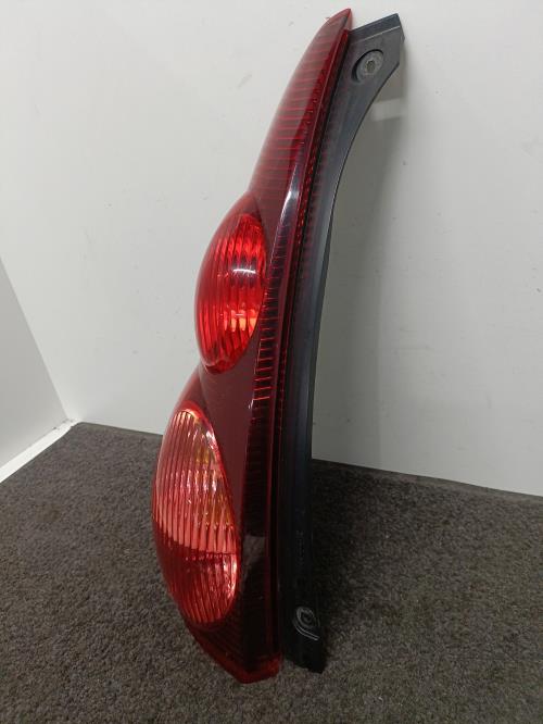 Image Feu arriere principal gauche (feux) - PEUGEOT 107