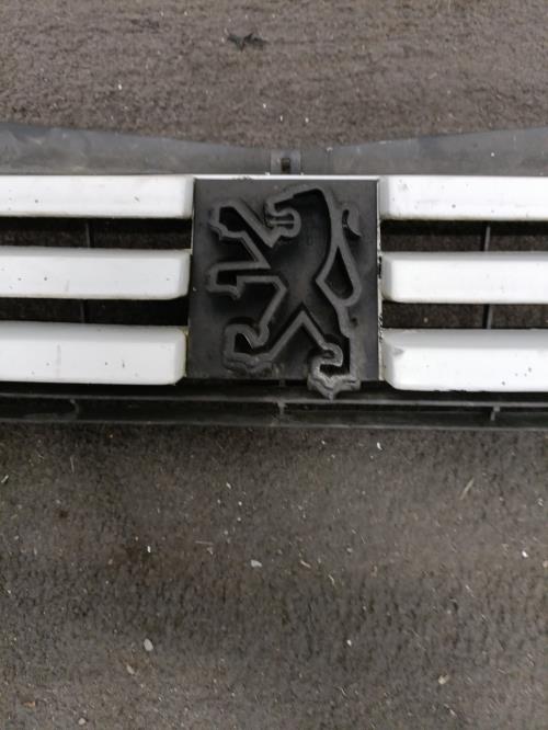 Image Calandre - PEUGEOT 205