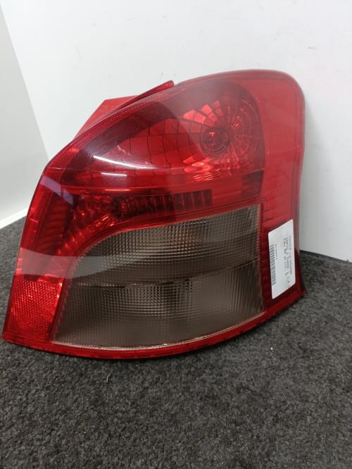 Image Feu arriere principal droit (feux) - TOYOTA YARIS 2