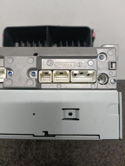 Image Autoradio d'origine - TOYOTA YARIS 2