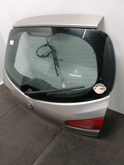 Image Malle/Hayon arriere - ALFA ROMEO 147