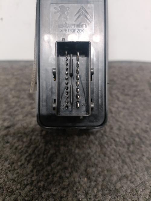 Image Interrupteur de leve vitre avant gauche - CITROEN C5 2