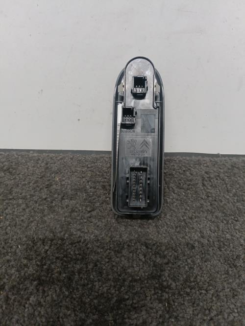 Image Interrupteur de leve vitre avant gauche - CITROEN C5 2