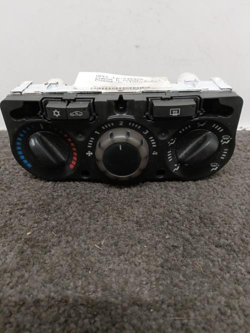 Image Commande chauffage - OPEL CORSA D