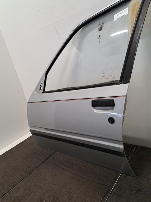 Image Porte avant gauche - PEUGEOT 309