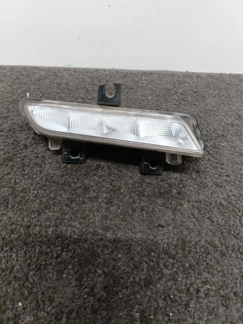 Image Feu diurne avant droit - RENAULT CLIO 4