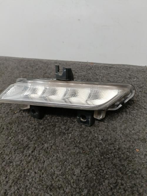 Image Feu diurne avant gauche - RENAULT CLIO 4