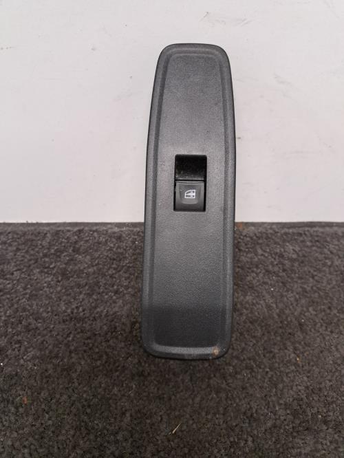 Image Interrupteur de leve vitre avant droit - RENAULT KANGOO 3