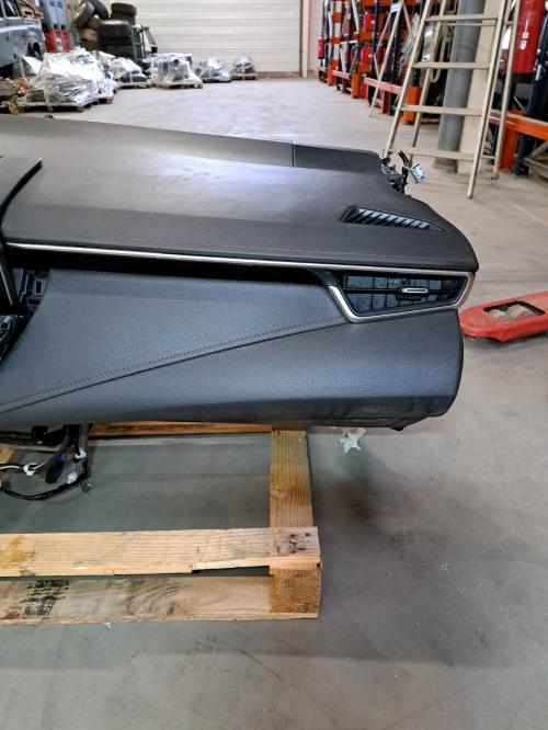 Image Planche de bord complete - TOYOTA COROLLA E21