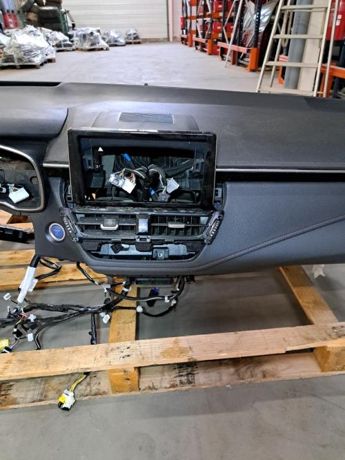 Image Planche de bord complete - TOYOTA COROLLA E21