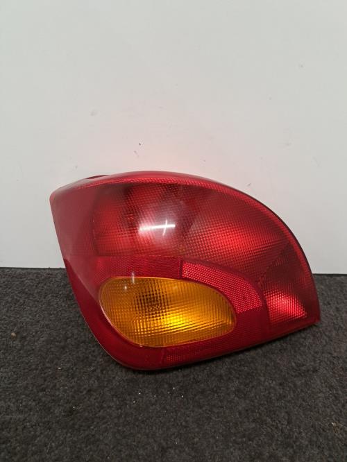 Image Feu arriere principal gauche (feux) - FORD FIESTA 4