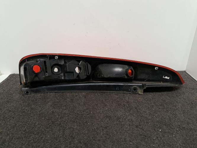 Image Feu arriere principal droit (feux) - FORD FIESTA 5