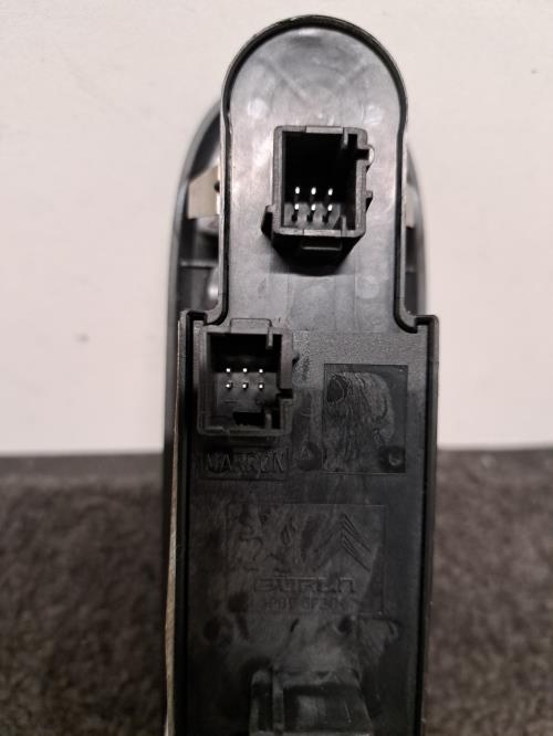 Image Interrupteur de leve vitre avant gauche - PEUGEOT 508 1