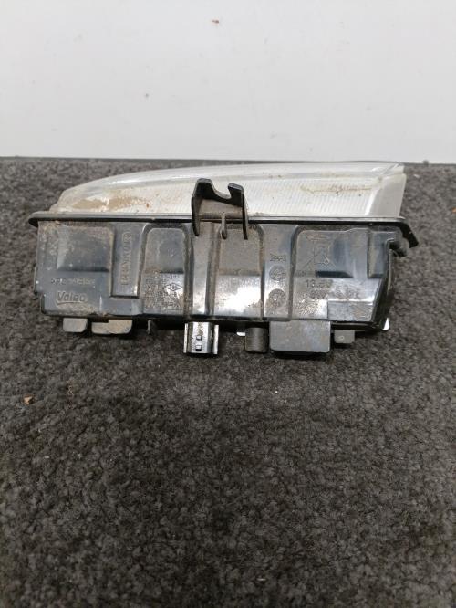 Image Feu diurne avant gauche - RENAULT CLIO 4