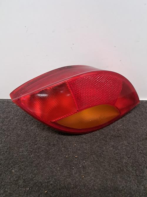 Image Feu arriere principal gauche (feux) - FORD KA 1