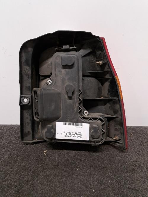 Image Feu arriere principal gauche (feux) - SEAT AROSA