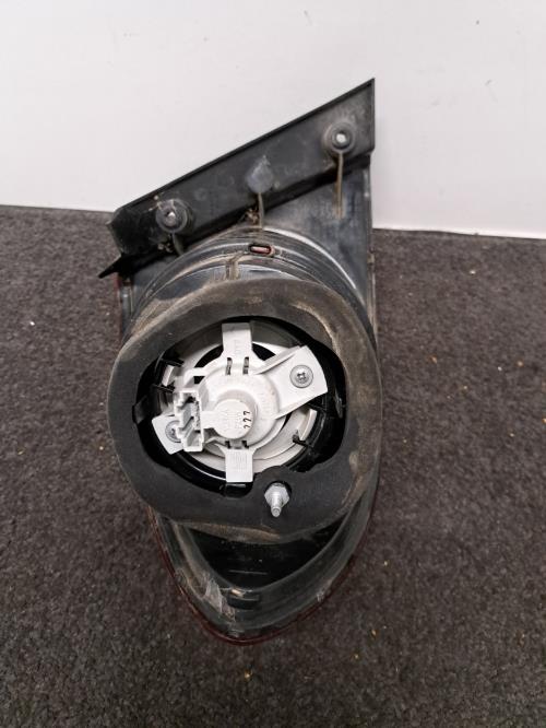 Image Feu arriere principal droit (feux) - SEAT TOLEDO 3