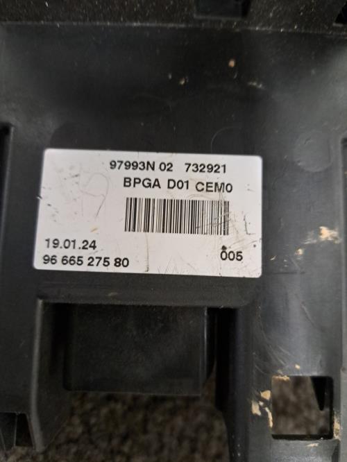 Image Boitier bpga - PEUGEOT 5008 1