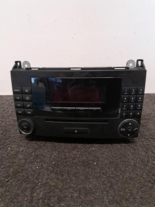 Image Autoradio d'origine - MERCEDES CLASSE B 245