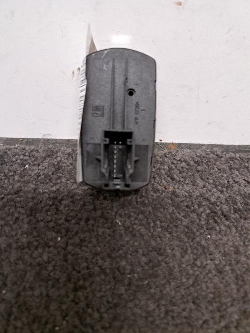 Image Interrupteur de leve vitre avant gauche - OPEL CORSA D