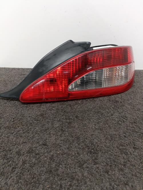 Image Feu arriere principal droit (feux) - PEUGEOT 406