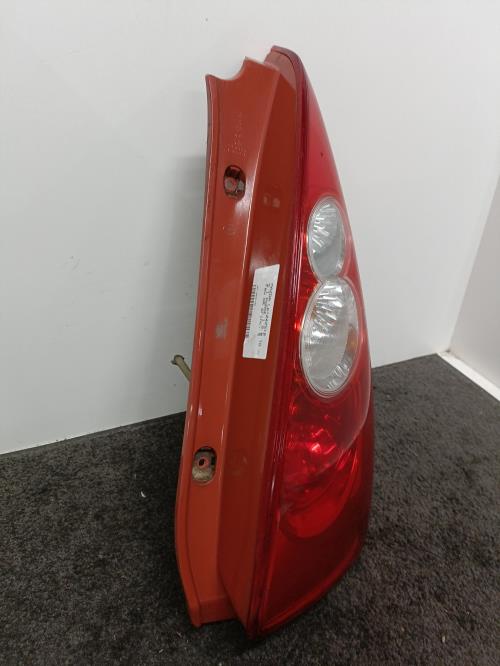 Image Feu arriere principal droit (feux) - MAZDA 5 1