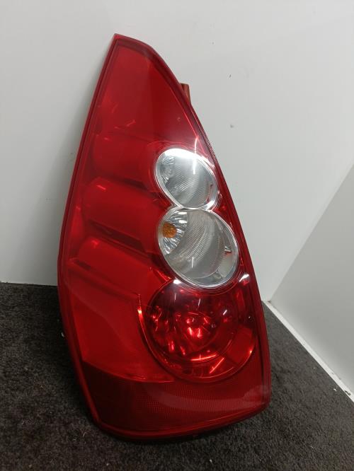 Image Feu arriere principal gauche (feux) - MAZDA 5 1
