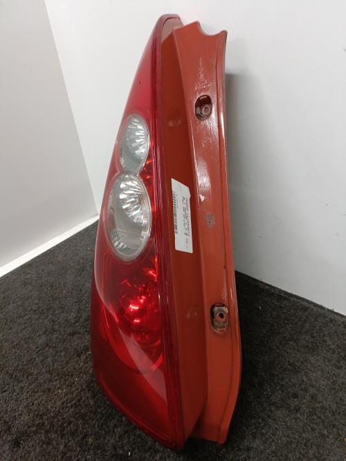 Image Feu arriere principal gauche (feux) - MAZDA 5 1