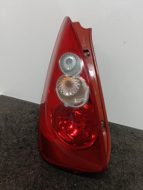 Image Feu arriere principal gauche (feux) - MAZDA 5 1