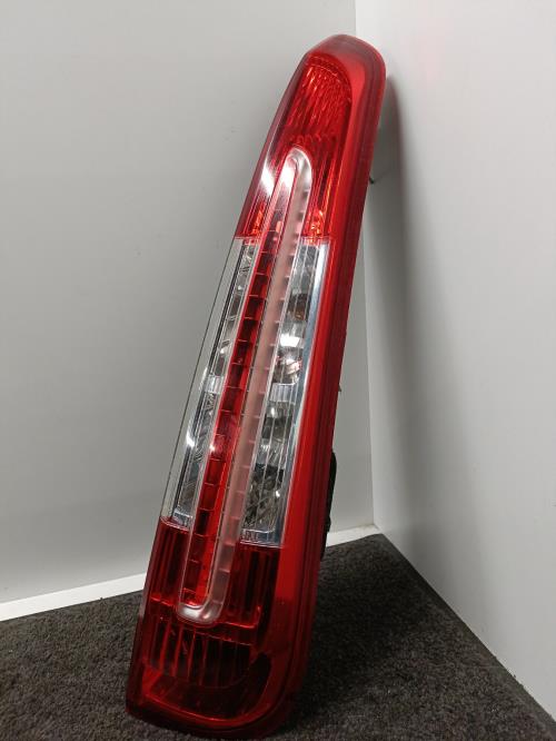 Image Feu arriere principal droit (feux) - FORD C-MAX 1