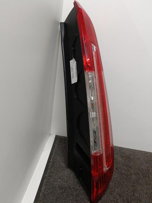 Image Feu arriere principal droit (feux) - FORD C-MAX 1