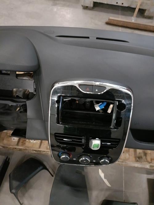 Image Planche de bord complete - RENAULT CLIO 4
