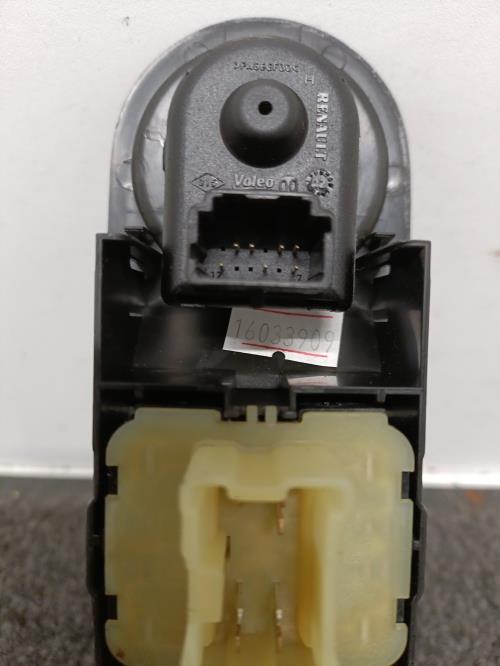 Image Interrupteur de leve vitre avant gauche - RENAULT CLIO 4