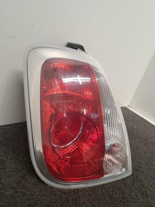 Image Feu arriere principal gauche (feux) - FIAT 500 2