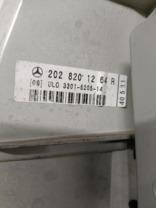 Image Feu arriere principal droit (feux) - MERCEDES CLASSE C 202