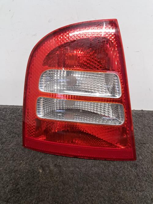 Image Feu arriere principal droit (feux) - SKODA OCTAVIA 1