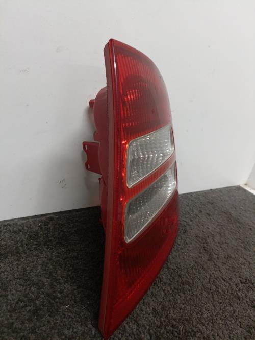 Image Feu arriere principal gauche (feux) - SKODA OCTAVIA 1