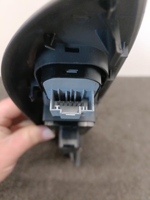 Image Interrupteur de leve vitre avant gauche - VOLKSWAGEN GOLF PLUS