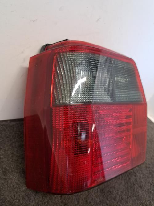 Image Feu arriere principal gauche (feux) - FIAT UNO